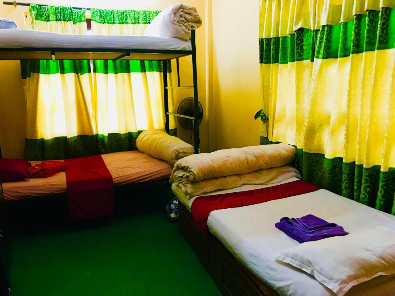 Aroma Tourist Hostel Pokhara Eksteriør billede